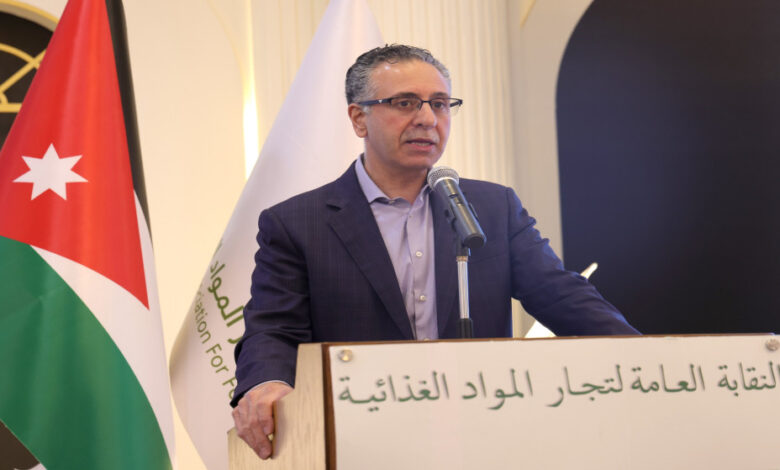لجنة تنفيذية جديدة لدعم القطاعات التجارية والخدمية وحلّ تحدياتها الفورية 6819ed6e640cc