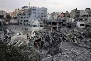 حصيلة الإبادة الجماعية في غزة ترتفع الى 52,810 شهيدًا. m 20 البرلمان العربي يؤكد رفضه لأي مبادرات لتهجير الفلسطينيين من غزة