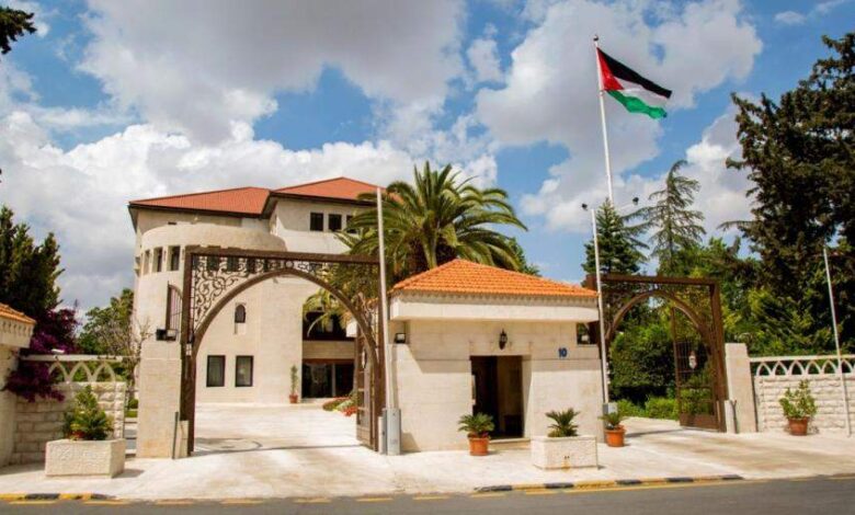 مجلس الوزراء يقبل استقالة رئيس مجلس مفوَّضي سُلطة منطقة العقبة الاقتصادية. دار رئاسة الوزراء في عمان أرشيفية