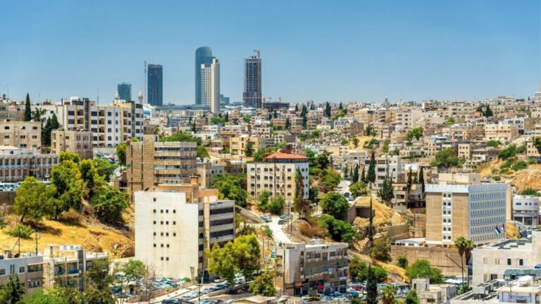 يرجى عدم اجراء اي تعديل على القالب ....تصميم موقع مع خلفية - 80